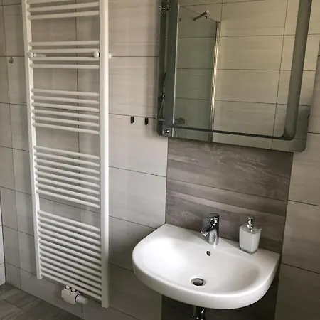 Hostel Apartment アパート カシュトロップ・ラウクセル