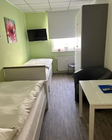 Hostel Apartment * カシュトロップ・ラウクセル